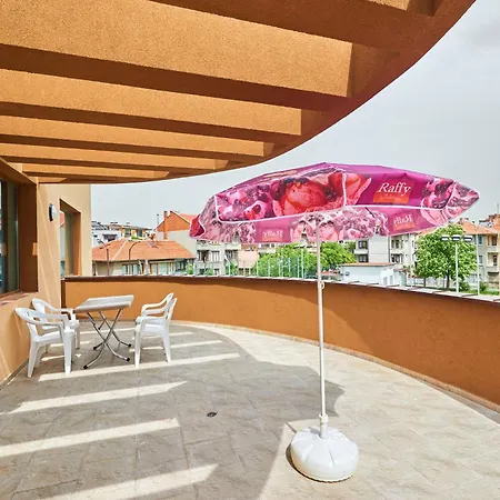 Ξενοδοχείο Niko's Πομόριε